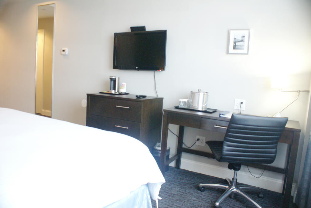 Wyndham Garden Long Island City Hotel New York Room photo